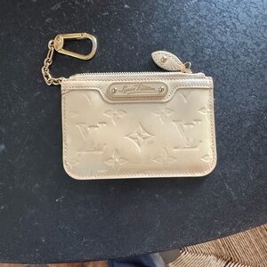 Louis Vuitton Poudre Monogram Vernis Pochette Cles Key and Change Holder Beige